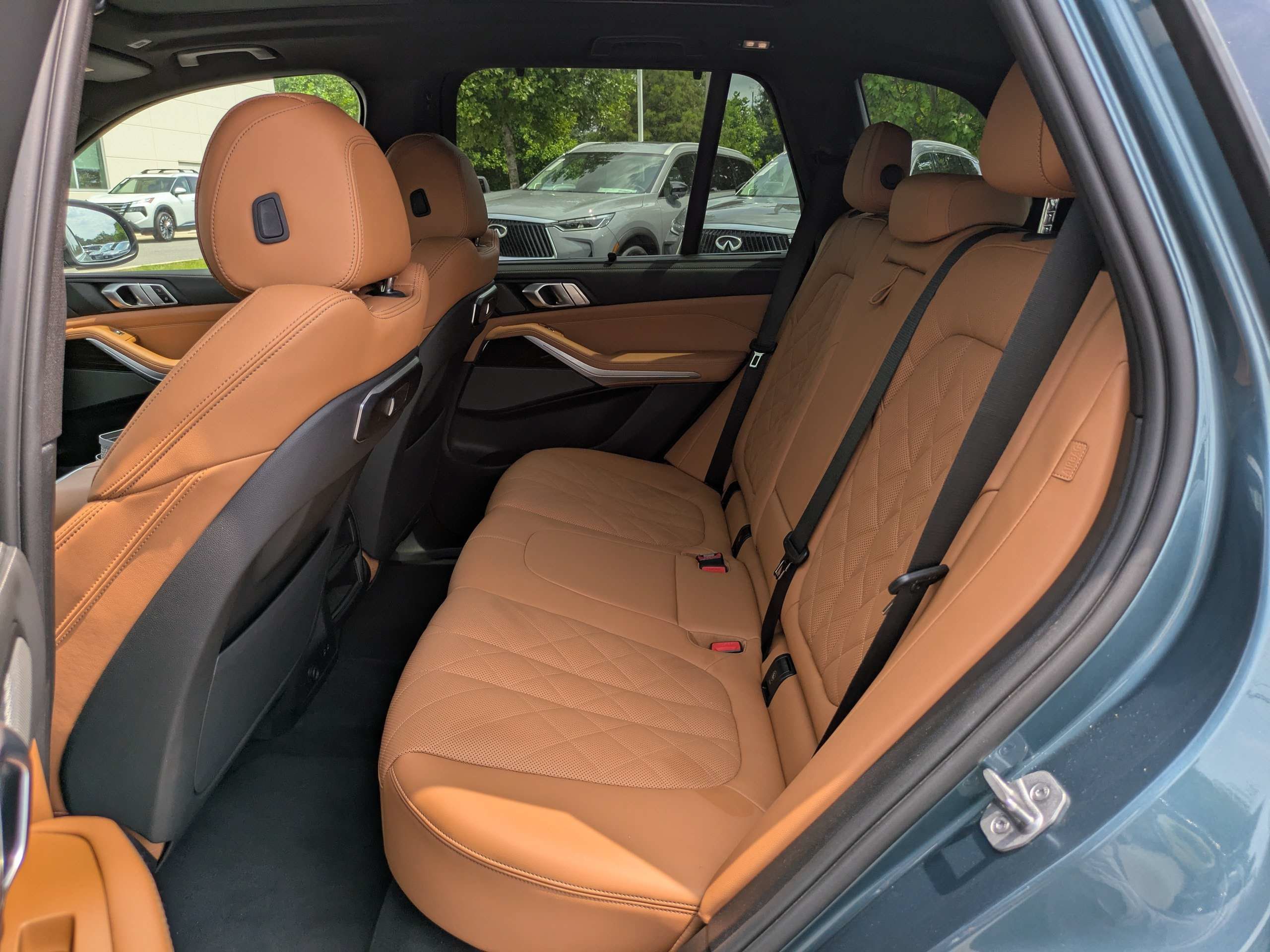 Used 2024 BMW X5 xDrive50e w/ Premium Package AWD/4WD image 15