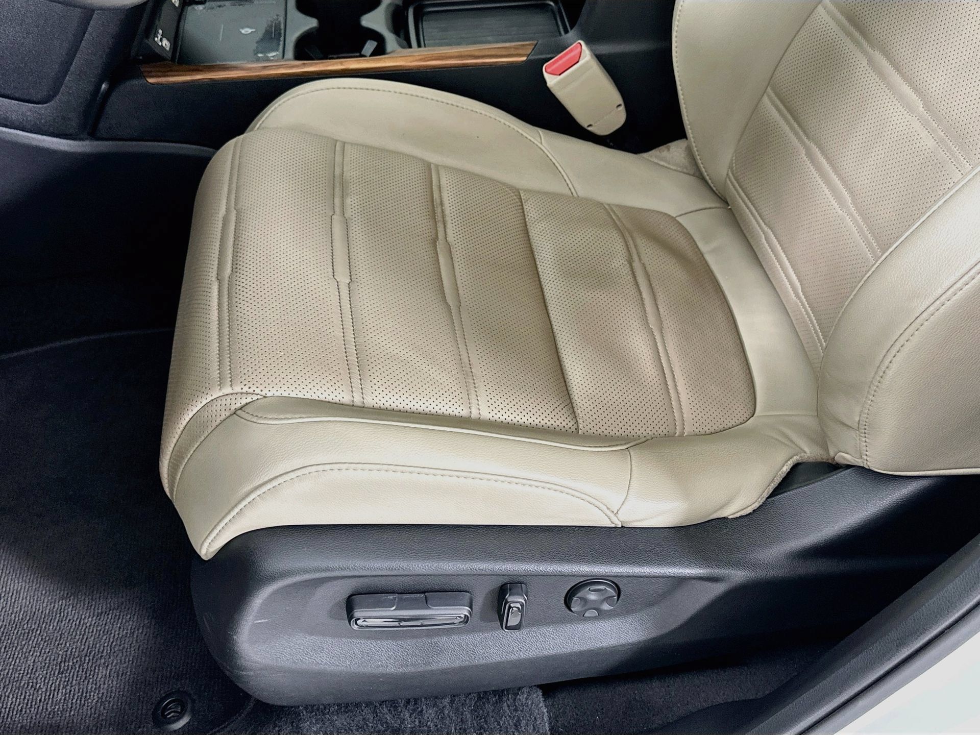 Used 2022 Honda CR-V Touring image 20