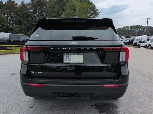 New 2025 Ford Explorer Active image 5