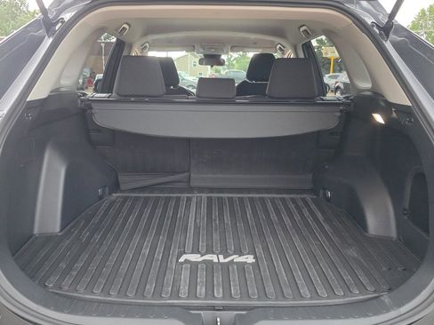 Used 2025 Toyota RAV4 LE AWD/4WD image 16
