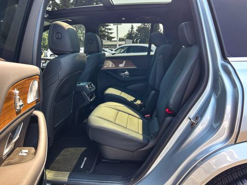 Used 2025 Mercedes-Benz GLS 450 4MATIC w/ AMG Line Exterior image 16