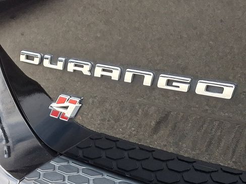 Used 2022 Dodge Durango SXT image 31