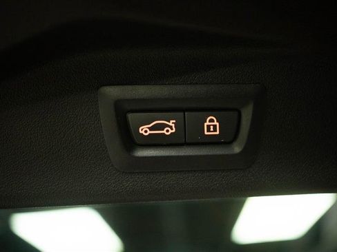 Used 2020 BMW X7 xDrive40i w/ Premium Package image 9