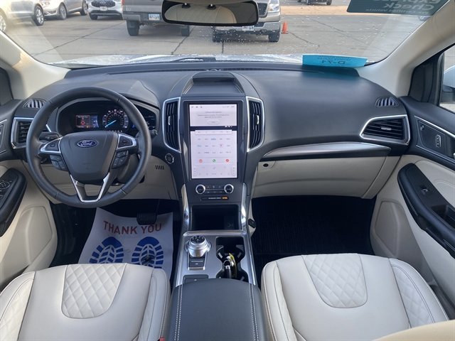 Used 2024 Ford Edge Titanium AWD/4WD image 9