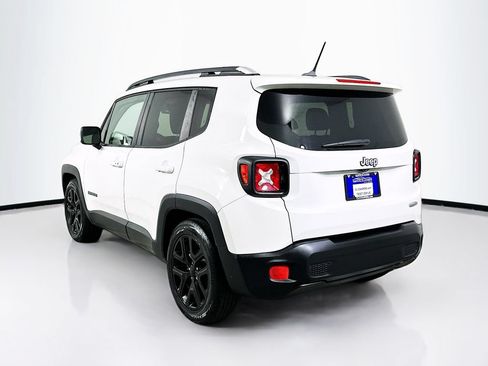 Used 2017 Jeep Renegade Altitude FWD image 6