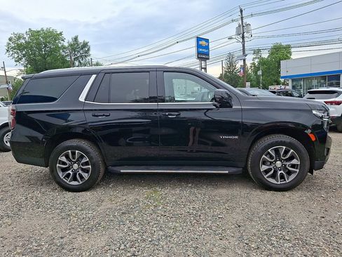 Certified 2022 Chevrolet Tahoe LT w/ Luxury Package AWD/4WD image 9