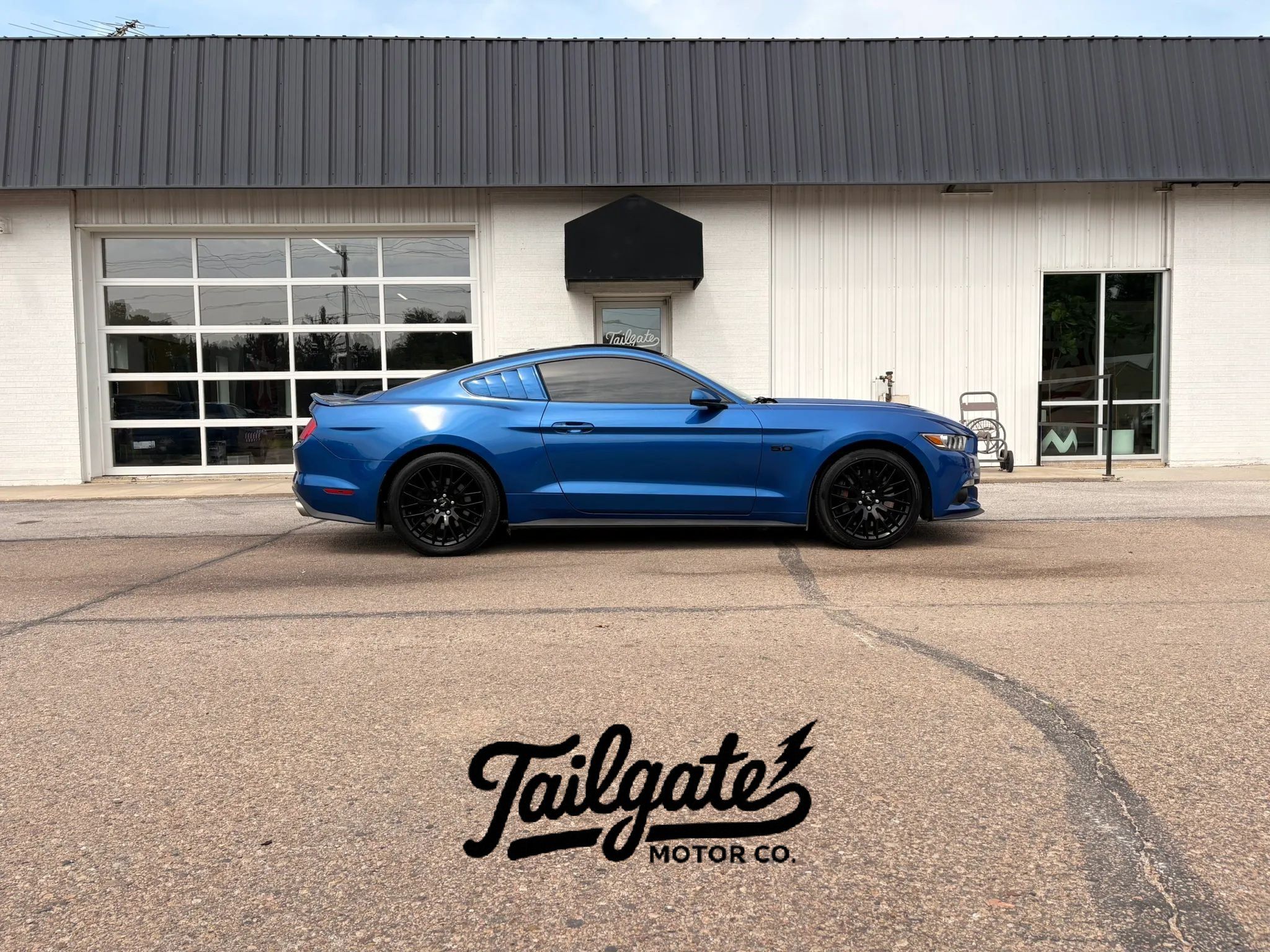 Used 2017 Ford Mustang GT Premium w/ GT Performance Package RWD image 1