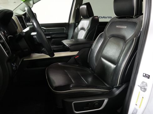 Used 2022 RAM 1500 Laramie AWD/4WD image 22