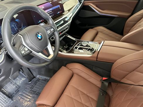 Used 2025 BMW X5 xDrive40i AWD/4WD image 10