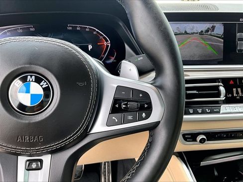 Used 2022 BMW X6 xDrive40i w/ M Sport Package AWD/4WD image 19