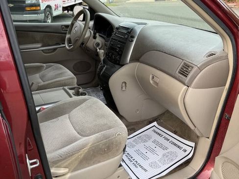 Used 2008 Toyota Sienna LE FWD image 17