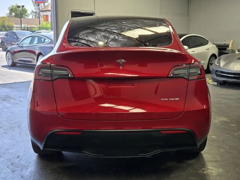 Used 2021 Tesla Model Y Long Range image 2