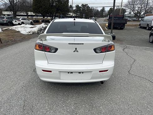Used 2016 Mitsubishi Lancer ES image 4