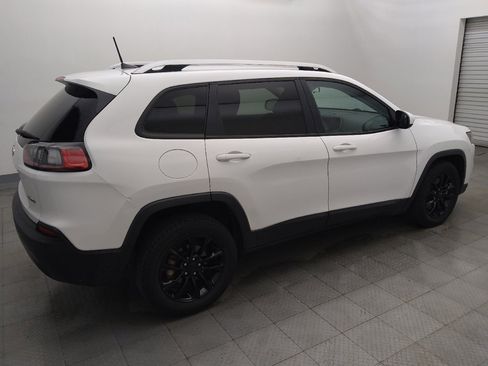 Used 2020 Jeep Cherokee Latitude FWD image 10