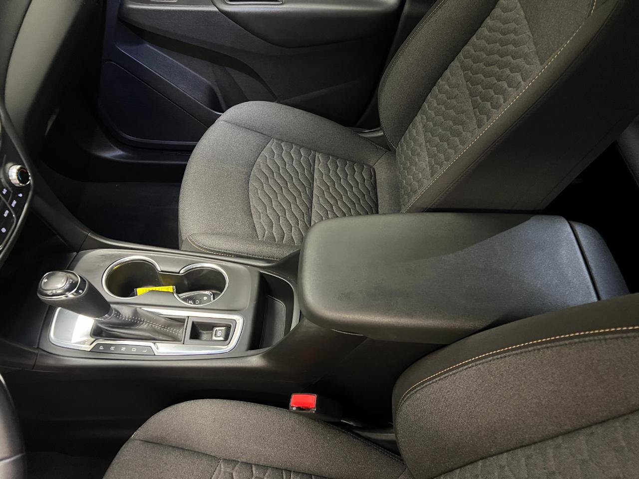 Used 2021 Chevrolet Equinox LT FWD image 26