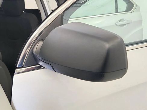 Used 2015 Chevrolet Equinox LS FWD image 33