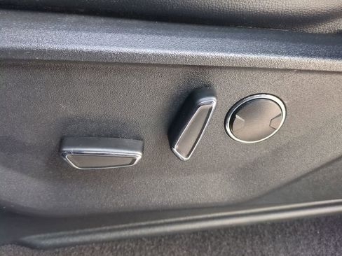 Used 2024 Ford F150 Lightning Lariat image 22