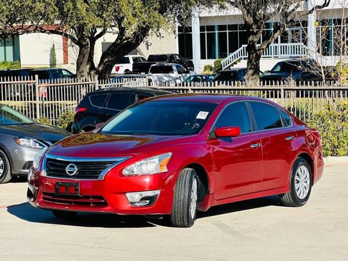 Used 2013 Nissan Altima 2.5 S image 3