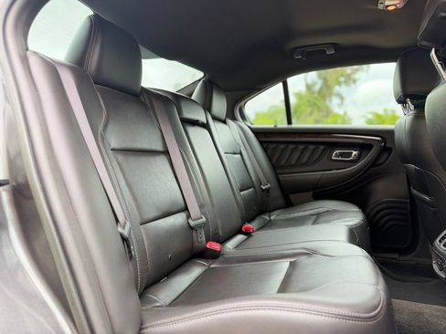 Used 2017 Ford Taurus Limited FWD image 21