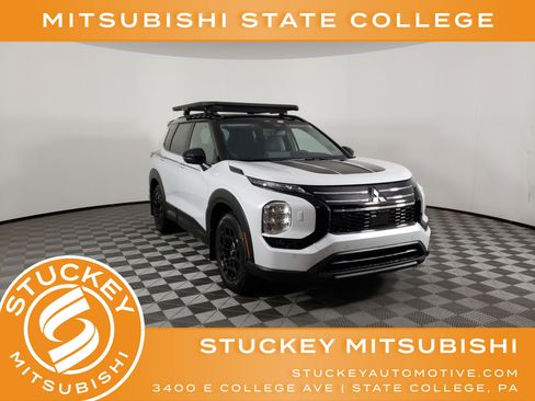 New 2026 Mitsubishi Outlander Trail Edition image 1