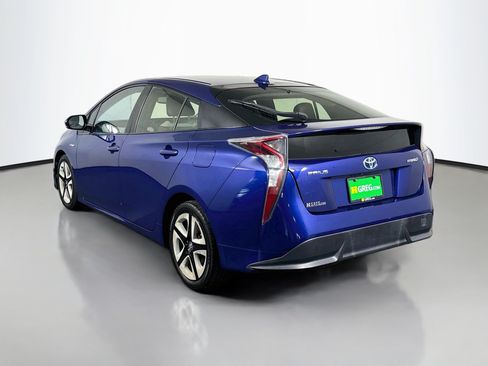 Used 2016 Toyota Prius Four Touring FWD image 7