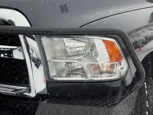 Used 2018 RAM 2500 Tradesman w/ Chrome Appearance Group image 30