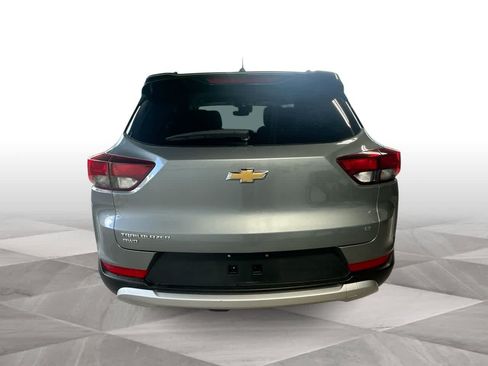 Used 2025 Chevrolet TrailBlazer LT AWD/4WD image 7