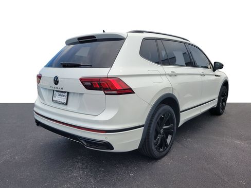 Used 2023 Volkswagen Tiguan SE R-Line FWD image 3