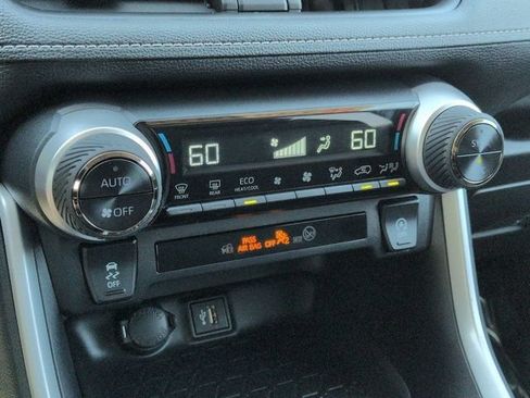 Certified 2025 Toyota RAV4 XLE AWD/4WD image 14