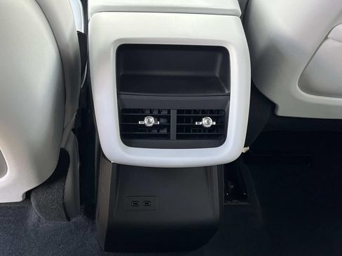 Used 2024 Cadillac Lyriq Luxury RWD image 18