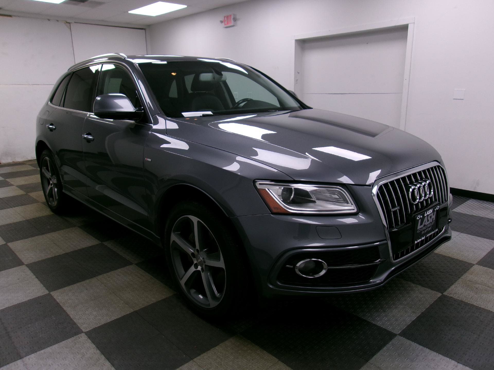 Used 2017 Audi Q5 3.0T Premium Plus w/ Technology Package AWD/4WD image 2