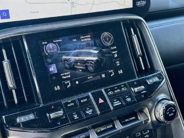 Used 2024 Lexus LX 600 4WD w/ Appearance Package image 15