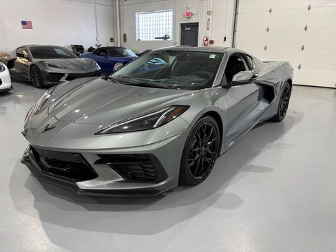 Used 2023 Chevrolet Corvette Stingray Premium Cpe w/ Battery Protection Package RWD image 3