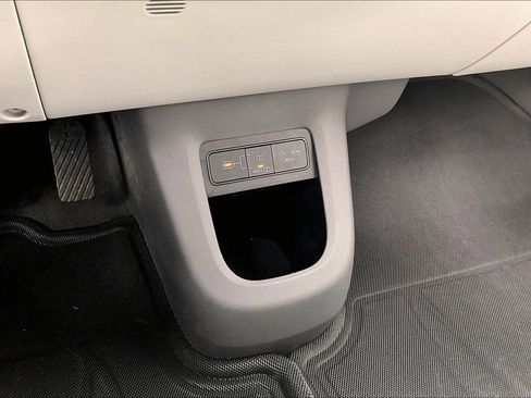 Used 2025 Hyundai Ioniq 5 Limited image 32