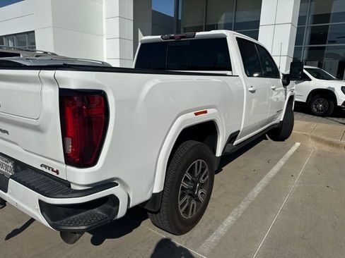 Used 2022 GMC Sierra 2500 AT4 w/ AT4 Premium Plus Package AWD/4WD image 3