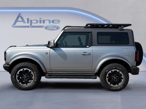 Used 2021 Ford Bronco Outer Banks AWD/4WD image 2