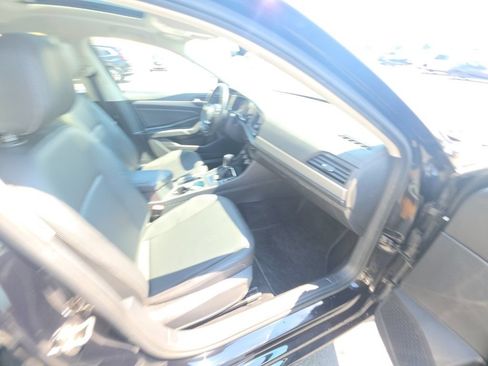 Used 2019 Volkswagen Jetta SE FWD image 31
