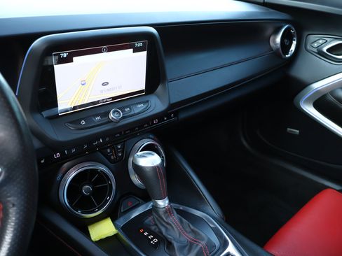 Used 2016 Chevrolet Camaro LT RWD image 20