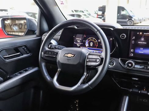 Used 2024 Chevrolet Colorado LT w/ LT Convenience Package image 16