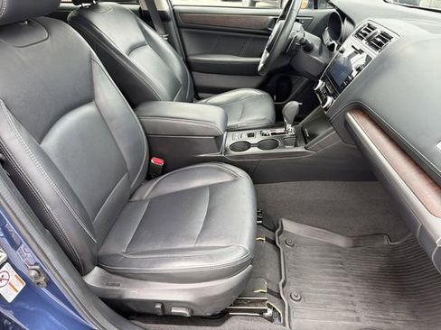 Used 2019 Subaru Outback 3.6R Limited w/ Popular Package #2 AWD/4WD image 13