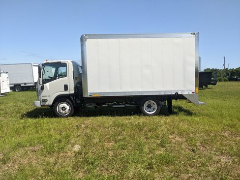 New 2025 Chevrolet Low Cab Forward image 5