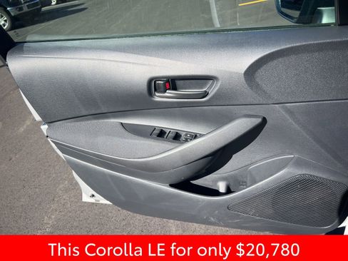 Used 2025 Toyota Corolla LE image 17