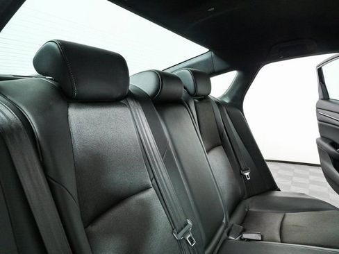 Used 2019 Honda Accord Sport image 19