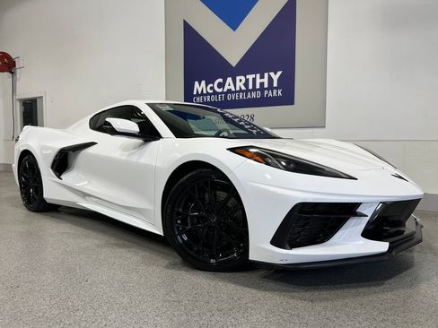 Used 2023 Chevrolet Corvette Stingray Coupe w/ Z51 Performance Package RWD image 2