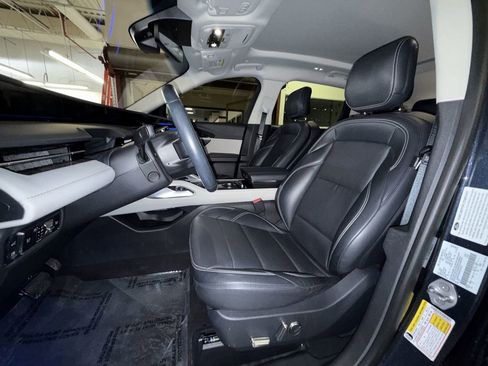 Used 2024 Lincoln Nautilus Premier w/ Equipment Group 102A image 13