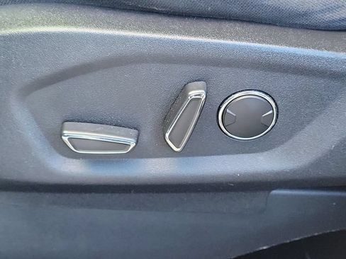 Used 2017 Ford Explorer XLT FWD image 14