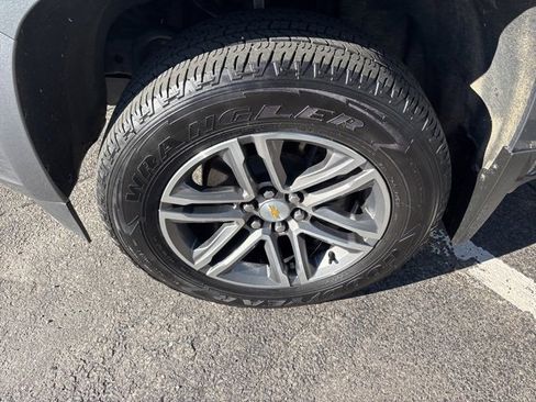 Used 2022 Chevrolet Colorado W/T w/ Custom Special Edition image 12