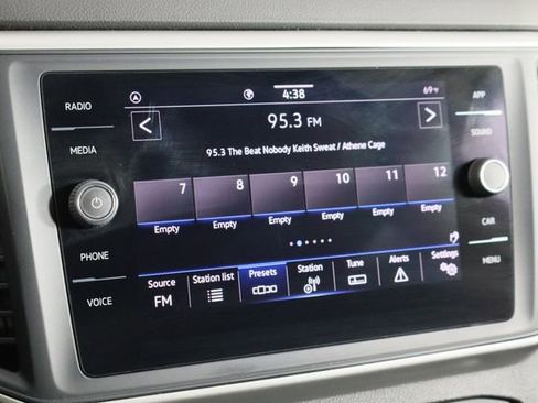 Used 2021 Volkswagen Atlas SE image 32