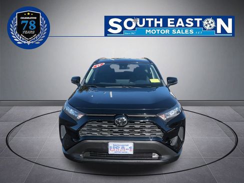 Used 2019 Toyota RAV4 LE image 3