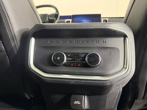 Certified 2025 Ford Expedition Platinum AWD/4WD image 15